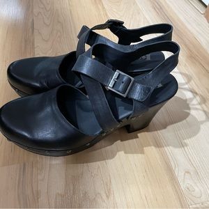 KORKS Abloom Strappy Clog Platform Slingback Pump